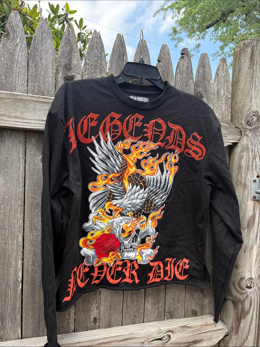 Black Pike small cotton Legends Never Die sweatshirt!!